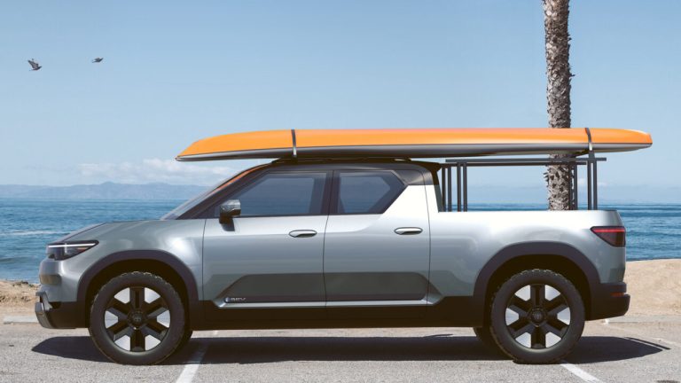 Toyota представила революционно новый пикап. Такого от нее мир еще не видел Toyota представила революционно новый пикап. Такого от нее мир еще не видел