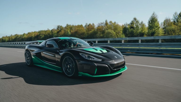 Электрический гиперкар Rimac Nevera с 1914-сильным двигателем за день установил 23 рекорда