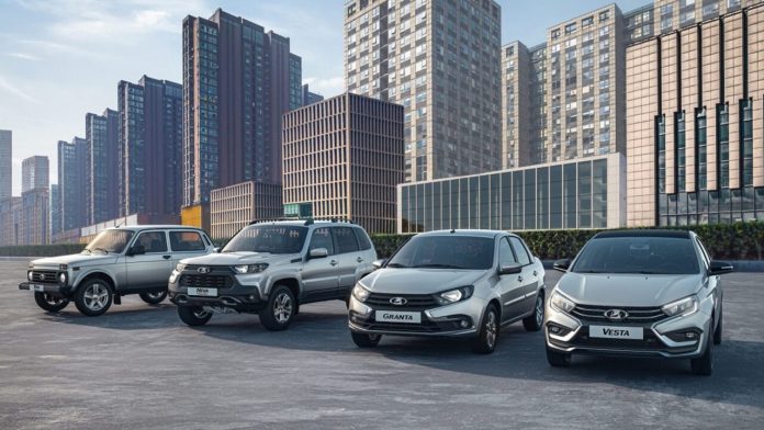 АвтоВАЗ назвал страну, где скоро официально появятся три модели LADA