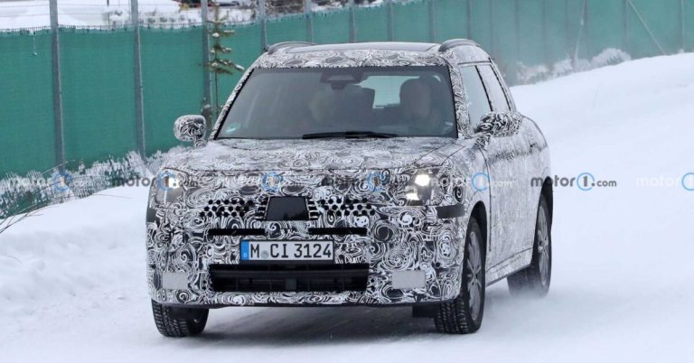 Компания MINI приступила к тестам кроссовера MINI Countryman нового поколения Компания MINI приступила к тестам кроссовера MINI Countryman нового поколения