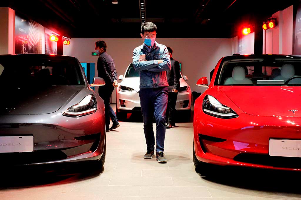 Автомобили Tesla в Китае