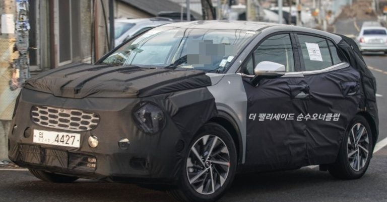 Кроссовер Kia Sportage нового поколения показан на видео Кроссовер Kia Sportage нового поколения показан на видео