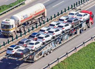 Россияне могут лишиться многих китайских автомобилей. Дилеры рассказали о новой угрозе российскому авторынку