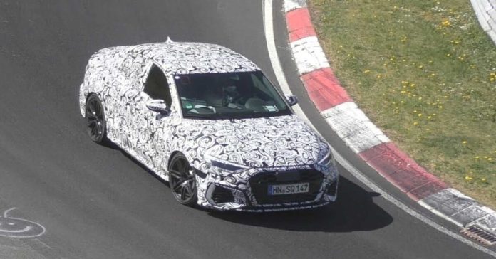 Audi тестирует новое поколение седана Audi RS3 на Нюрбургринге