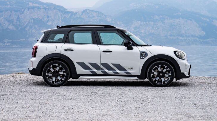 Экстерьер MINI Cooper SE Countryman ALL4 Untamed Edition