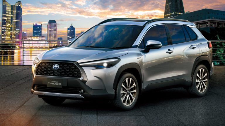 В Россию привезли неубиваемый кроссовер Toyota, который стоит дешевле китайских аналогов