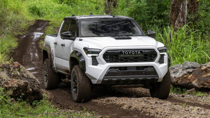У более 100 тысяч автомобилей Toyota выявили опасную проблему