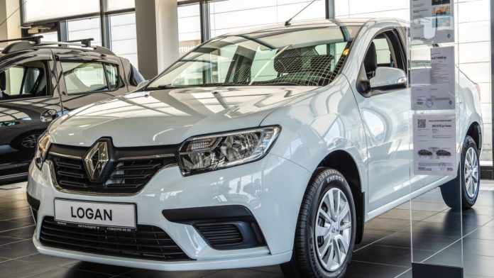 В России нашли в продаже новые Renault Logan сборки АвтоВАЗа. Сколько они стоят теперь