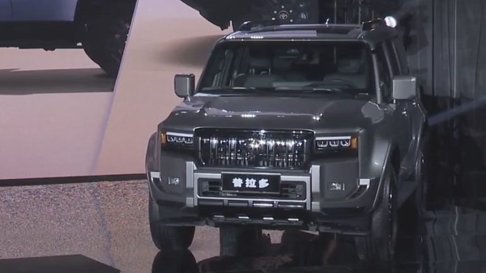Представлен Toyota Land Cruiser Prado с другим дизайном. Сколько он стоит