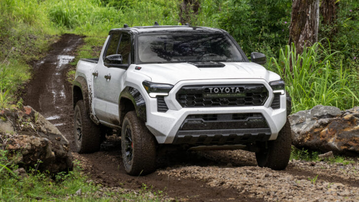 У более 100 тысяч автомобилей Toyota выявили опасную проблему У более 100 тысяч автомобилей Toyota выявили опасную проблему