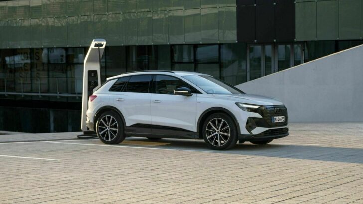 Электрокроссоверу Audi Q4 увеличили запас хода. Сколько он проезжает теперь Электрокроссоверу Audi Q4 увеличили запас хода. Сколько он проезжает теперь