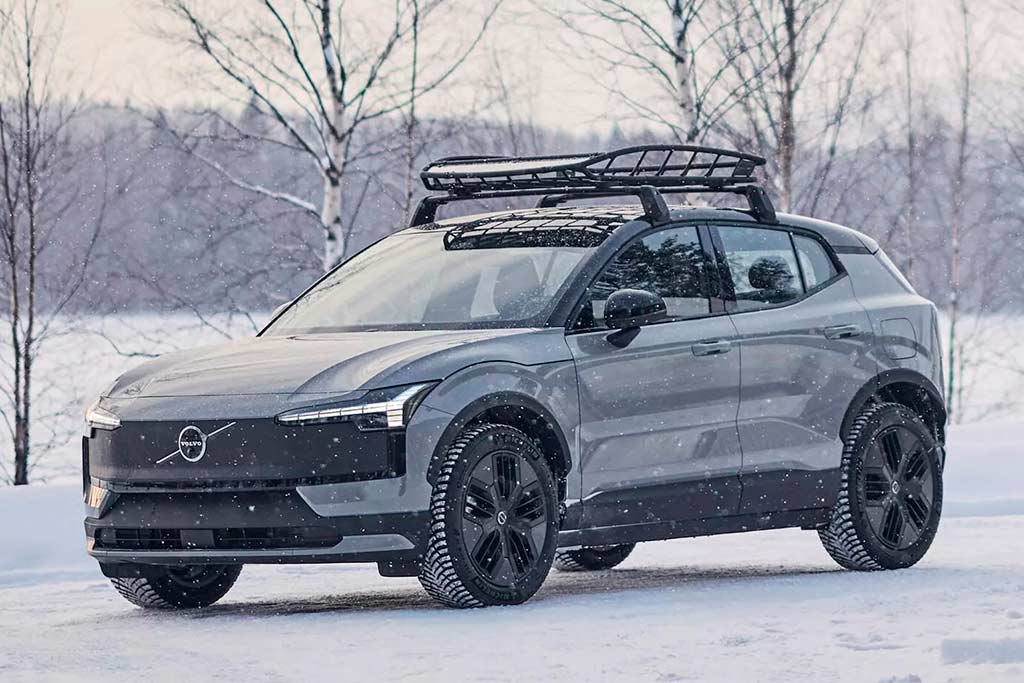 Volvo EX30 Cross Country 