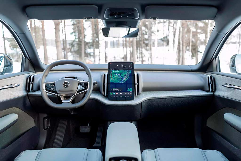 Volvo EX30 Cross Country 
