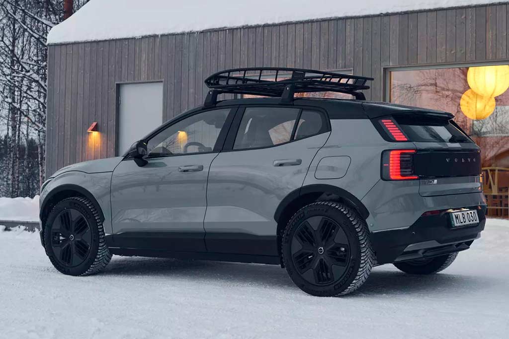 Volvo EX30 Cross Country 