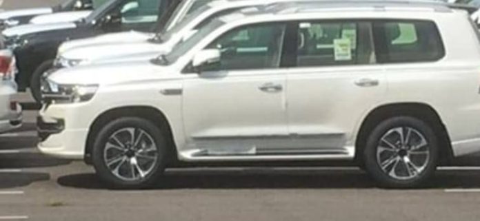В Японии рассекречен обновленный Toyota Land Cruiser 200