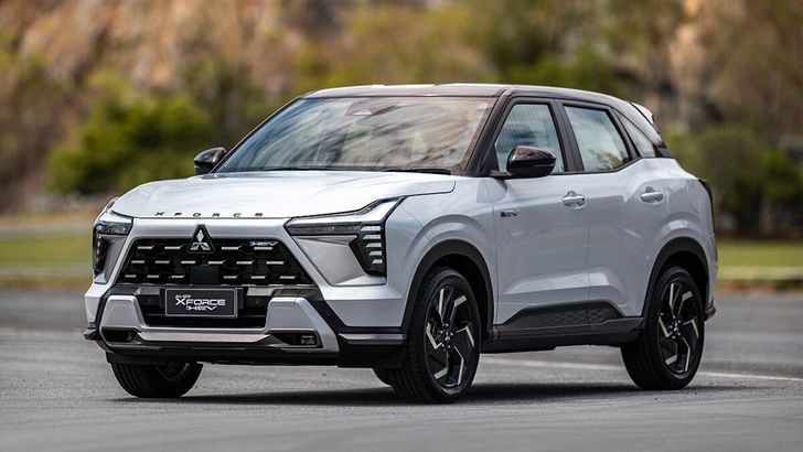 Представлен новый кроссовер Mitsubishi с расходом топлива 4 литра на «сотню» Представлен новый кроссовер Mitsubishi с расходом топлива 4 литра на «сотню»