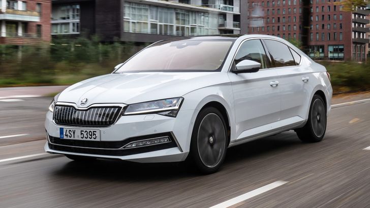 В Россию вернулась практичная и комфортная Skoda, которую знают россияне. Цена приятно удивит В Россию вернулась практичная и комфортная Skoda, которую знают россияне. Цена приятно удивит