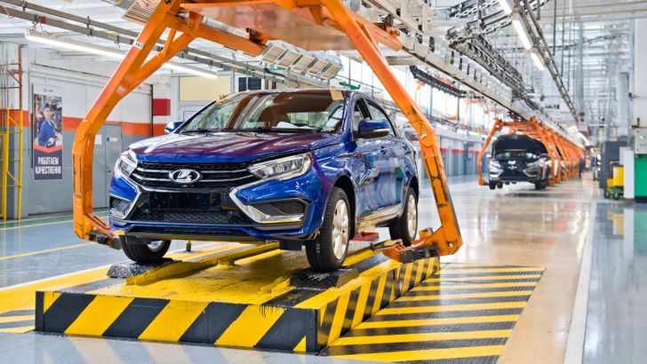 АвтоВАЗ начал окрашивать «Весту» и «Ларгус» в новый яркий цвет АвтоВАЗ начал окрашивать «Весту» и «Ларгус» в новый яркий цвет