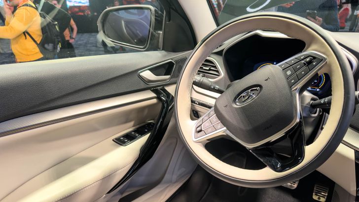 Интерьер LADA Aura Интерьер LADA Aura