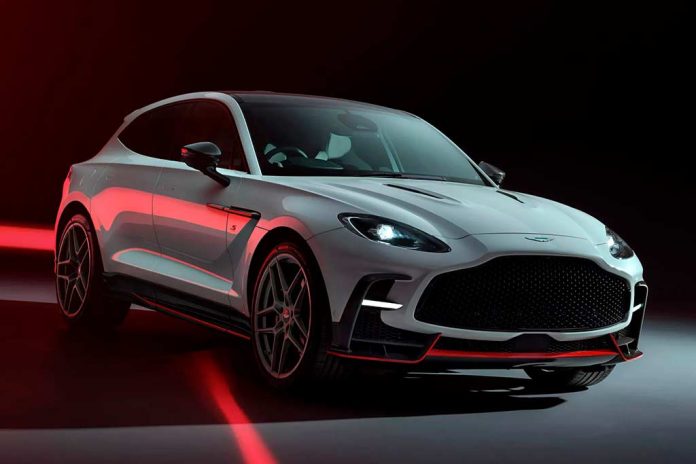 Aston Martin DBX S: самый мощный бензиновый кроссовер на рынке