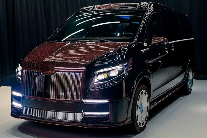 Роскошный минивэн Mercedes V-Class от Mansory справил премьеру в Шанхае