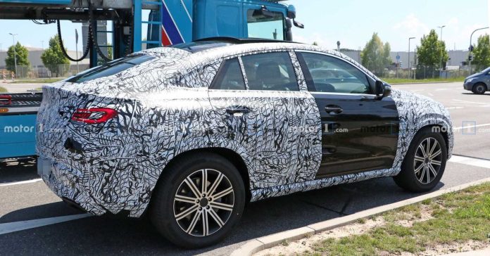На тестах замечен прототип обновленного Mercedes GLE Coupe