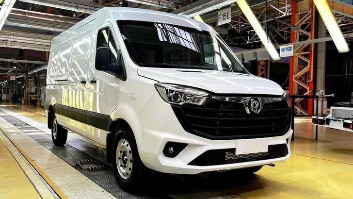 В России началось производство нового отечественного автомобиля с «автоматом»