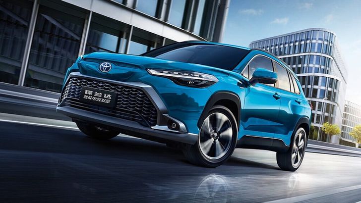 В России появился новый кроссовер Toyota с надежным двигателем, который стоит дешевле «китайцев» В России появился новый кроссовер Toyota с надежным двигателем, который стоит дешевле «китайцев»