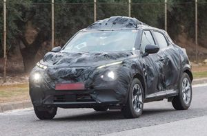 Новый Nissan Juke вышел на дорожные тесты Новый Nissan Juke вышел на дорожные тесты