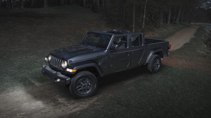 Пикап Jeep Gladiator получил новую спецверсию. Чем она интересна Пикап Jeep Gladiator получил новую спецверсию. Чем она интересна