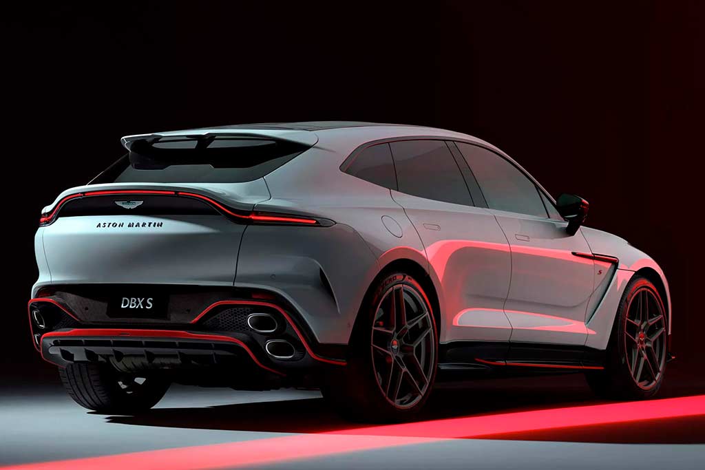 Aston Martin DBX S