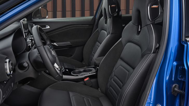 Интерьер Nissan Juke Интерьер Nissan Juke