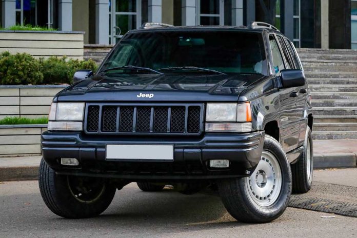 Jeep Grand Cherokee (ZJ) — фото, характеристики, обзор внедорожника