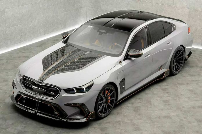С подачи Mansory тяжелый гибридный седан BMW M5 (G90) стал легче и мощнее