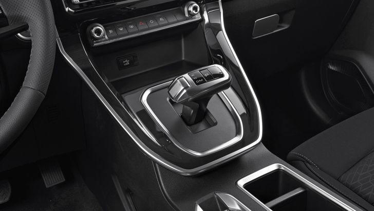 Интерьер Haval M6 Интерьер Haval M6