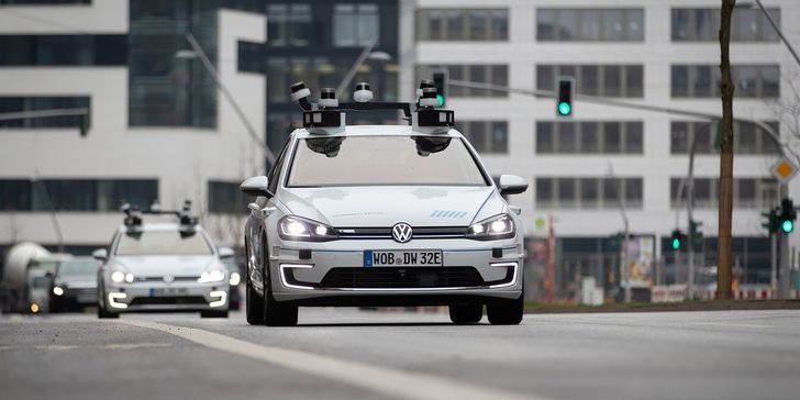 Volkswagen начал тесты беспилотных автомобилей четвертого уровня Volkswagen начал тесты беспилотных автомобилей четвертого уровня
