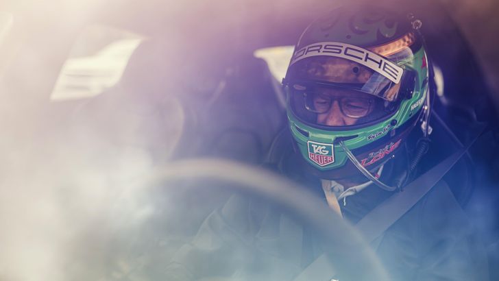Патрик Лонг за рулем Porsche Taycan Turbo GT Патрик Лонг за рулем Porsche Taycan Turbo GT
