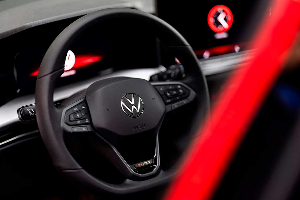 Volkswagen Golf GTI Edition 50