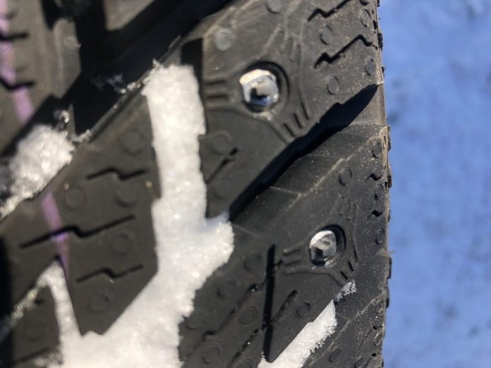 Testing the Nokian Hakkapeliita 10p studded winter tires