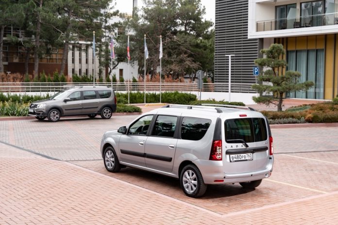 Test drive Lada Largus FL. Why is the first Logan relevant in Russia again?