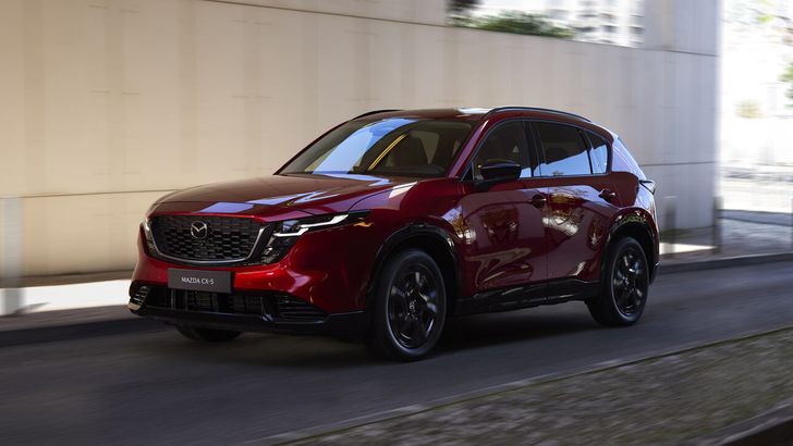 Представлена абсолютно новая Mazda CX-5: еще больше, мощнее и без кнопок Представлена абсолютно новая Mazda CX-5: еще больше, мощнее и без кнопок