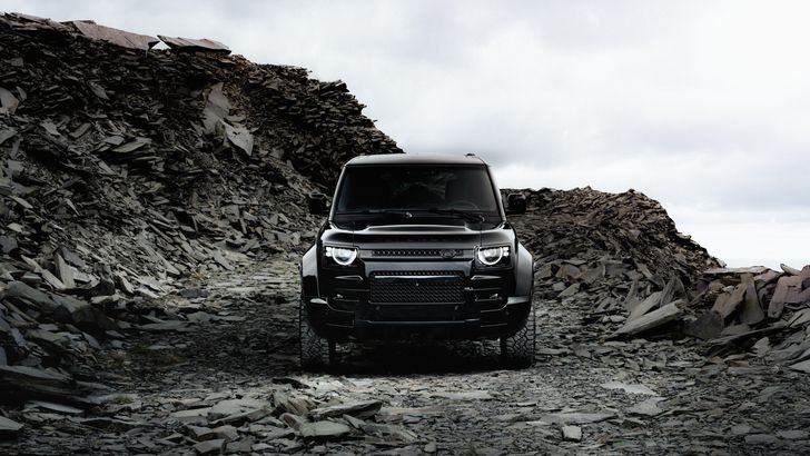 Land Rover Defender OCTA Black Land Rover Defender OCTA Black