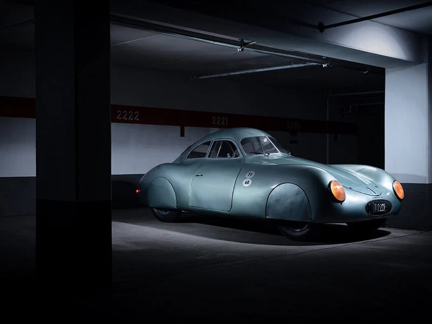 Фото самого старого в мире Porsche