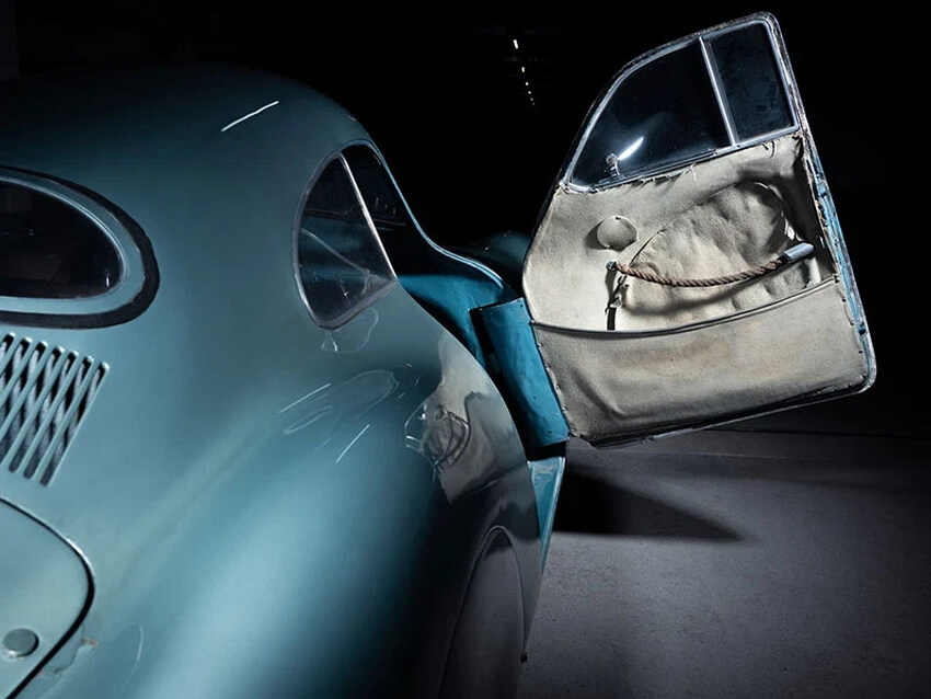 Фото самого старого в мире Porsche