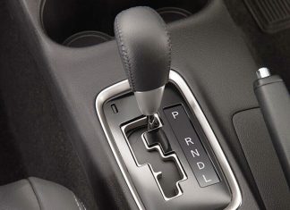 7 Mistakes When Driving a Car with an Automatic Transmission