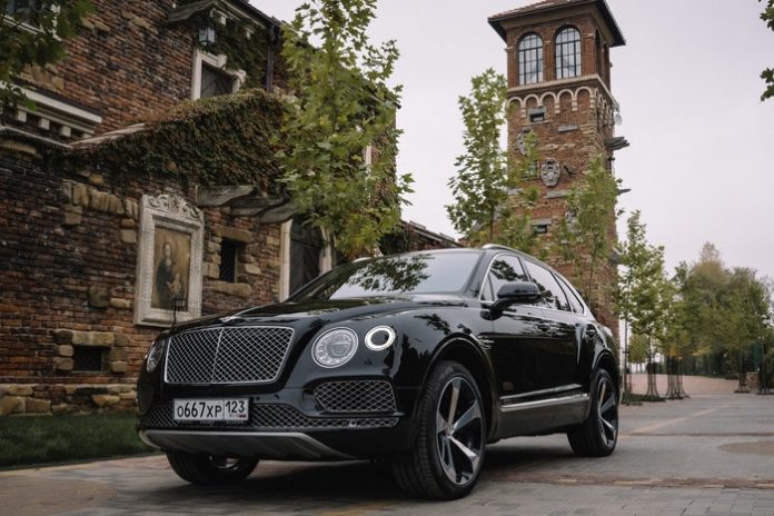 da257706d4d787d140a967b4225ab753.jpg Bentley Bentayga V8 Diesel: a luxury diesel locomotive!