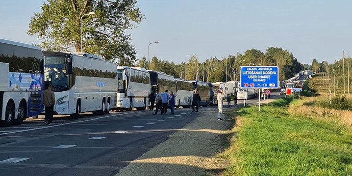 af8fdbf7096f2a79ec3d0e8473732515.jpg A third of trucks and less than half of cars. Why aren’t the border lines disappearing? – Auto Online