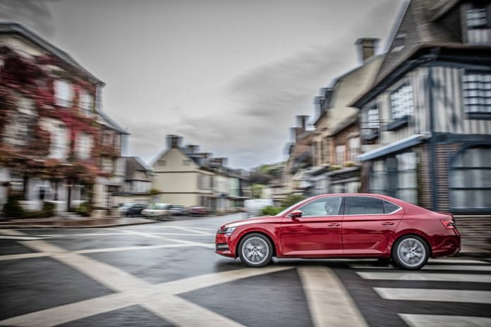 The updated Skoda Superb: tested on French roads