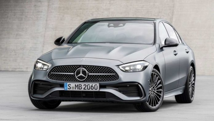 Daimler AG officially unveiled the new Mercedes-Benz C-Class.