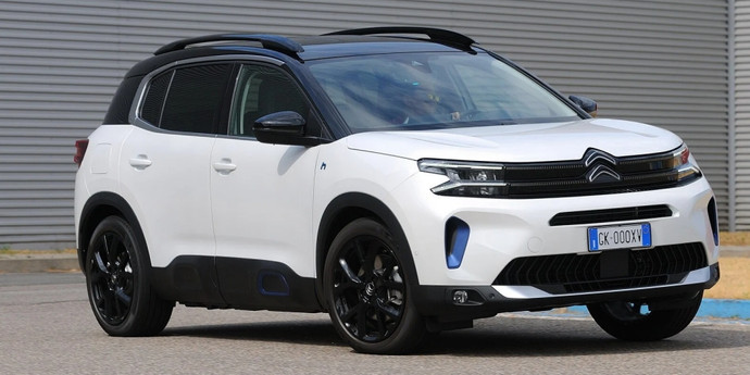 16c2b04412dba0fd74f63c4b27040ec2.jpg «Китайцы» не прошли, а Dacia может победить. Названы кандидаты на «Автомобиль года» в Европе – Авто Onlíner